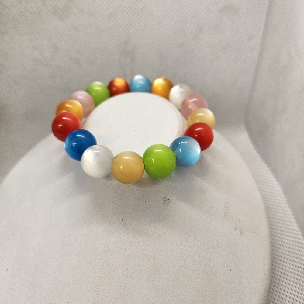 Colorful Beaded Bracelet - Picture 2 of 3